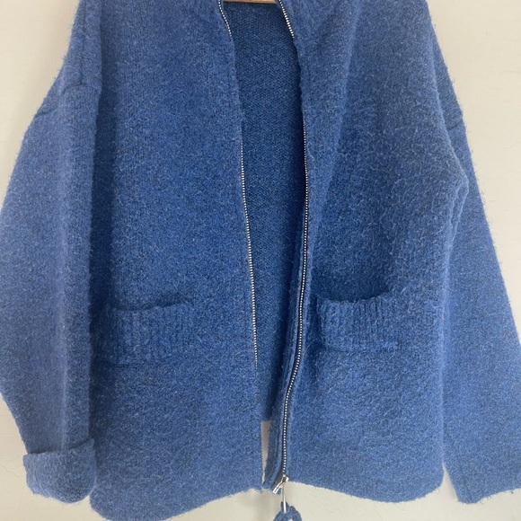 Blue wool Jacket with Relaxed Fit and Drawstring Hem - Picture 2 of 5